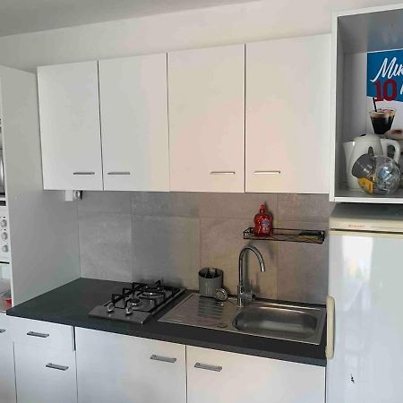 Le Depot Appartement Du Port A Champvert Luaran gambar