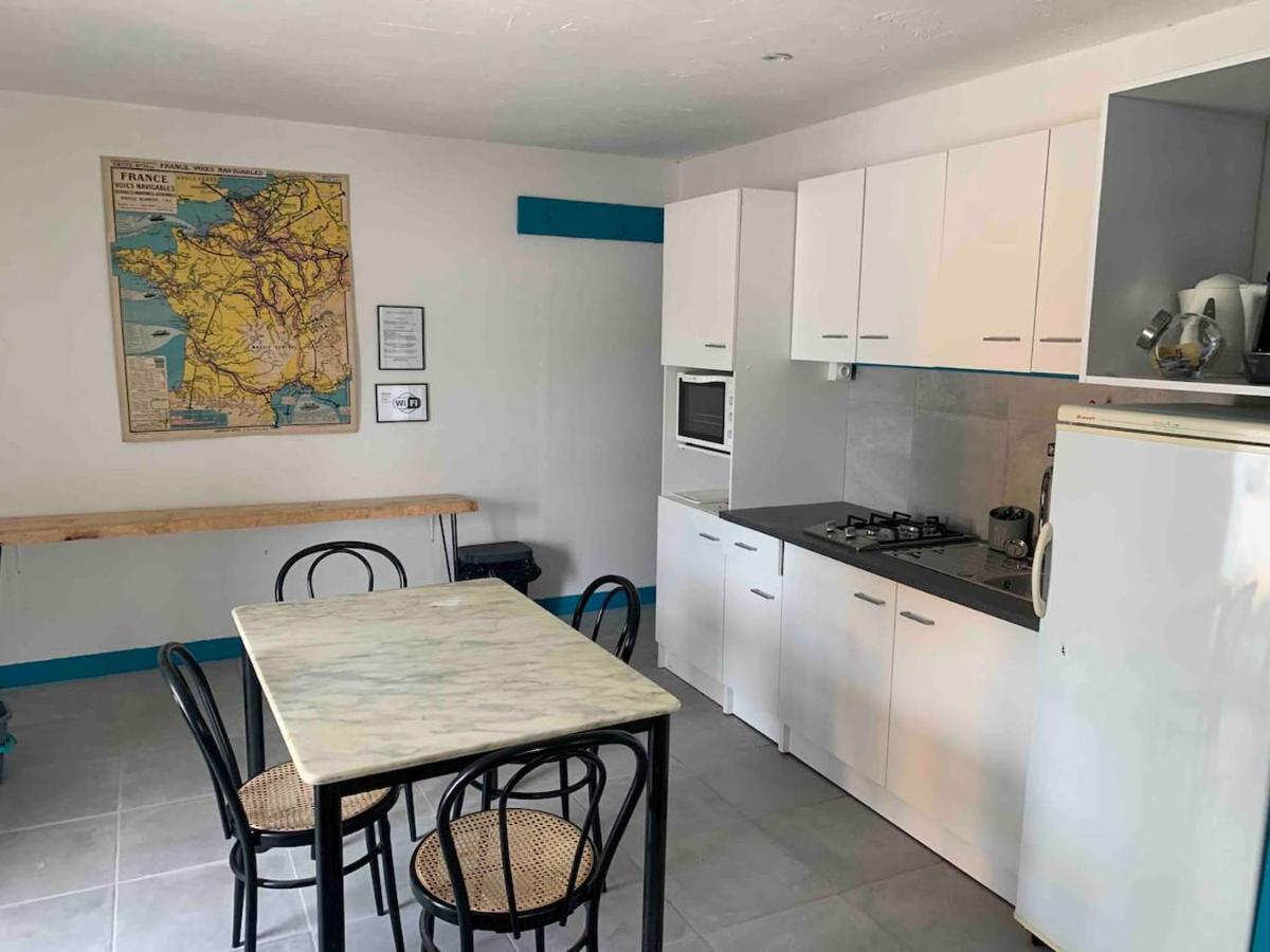 Le Depot Appartement Du Port A Champvert Luaran gambar