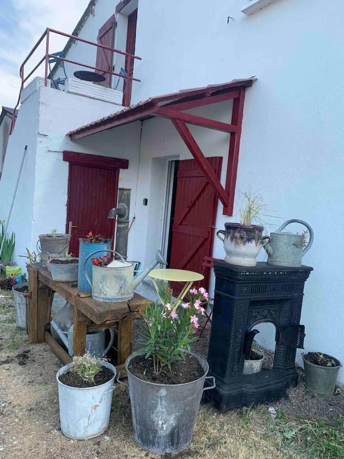 Le Depot Appartement Du Port A Champvert Luaran gambar